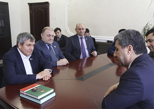 Спикер чеченского Парламента встретился с депутатом Парламента Таджикистана