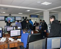 Чеченским студентам-спасателям показали работу «мозгового центра» МЧС
