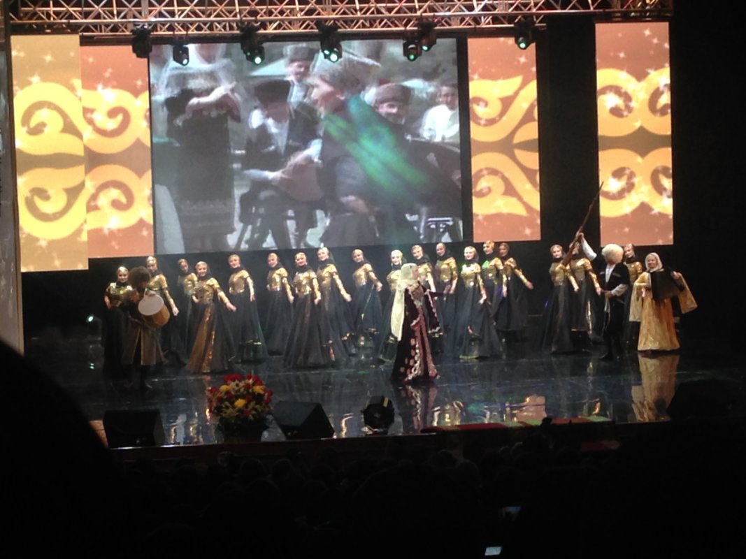 В Грозном состоялся юбилейный концерт ансамбля народной песни «Нур-Жовхар»