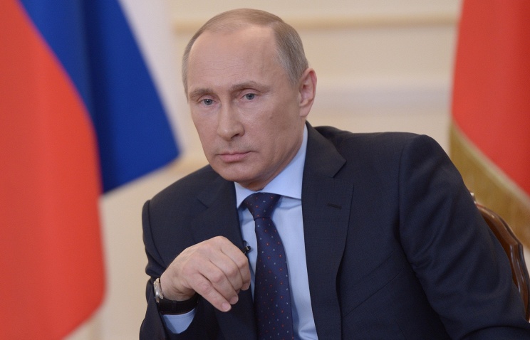 Путин поручил создать гибкую систему грантов для социально ориентированных НКО