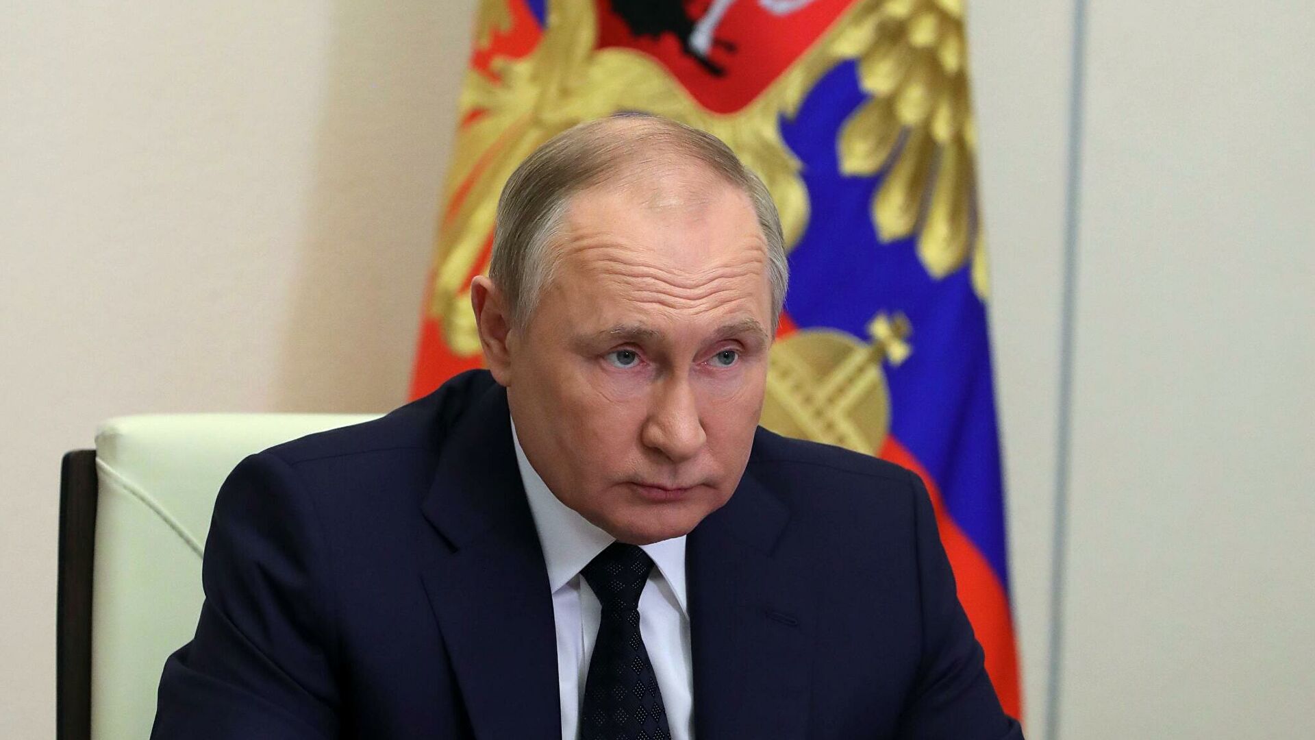 Владимир Путин  подписал закон о поддержке транспортного комплекса во время санкций