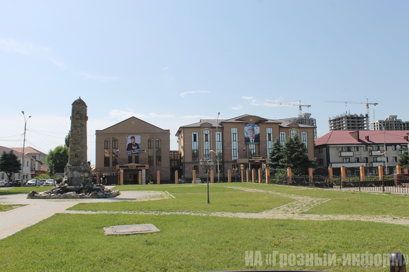 Погода города шали чеченской республики. Город шали Чеченская Республика. Село шали Чеченская Республика. Старый город шали. Город шали 1990.