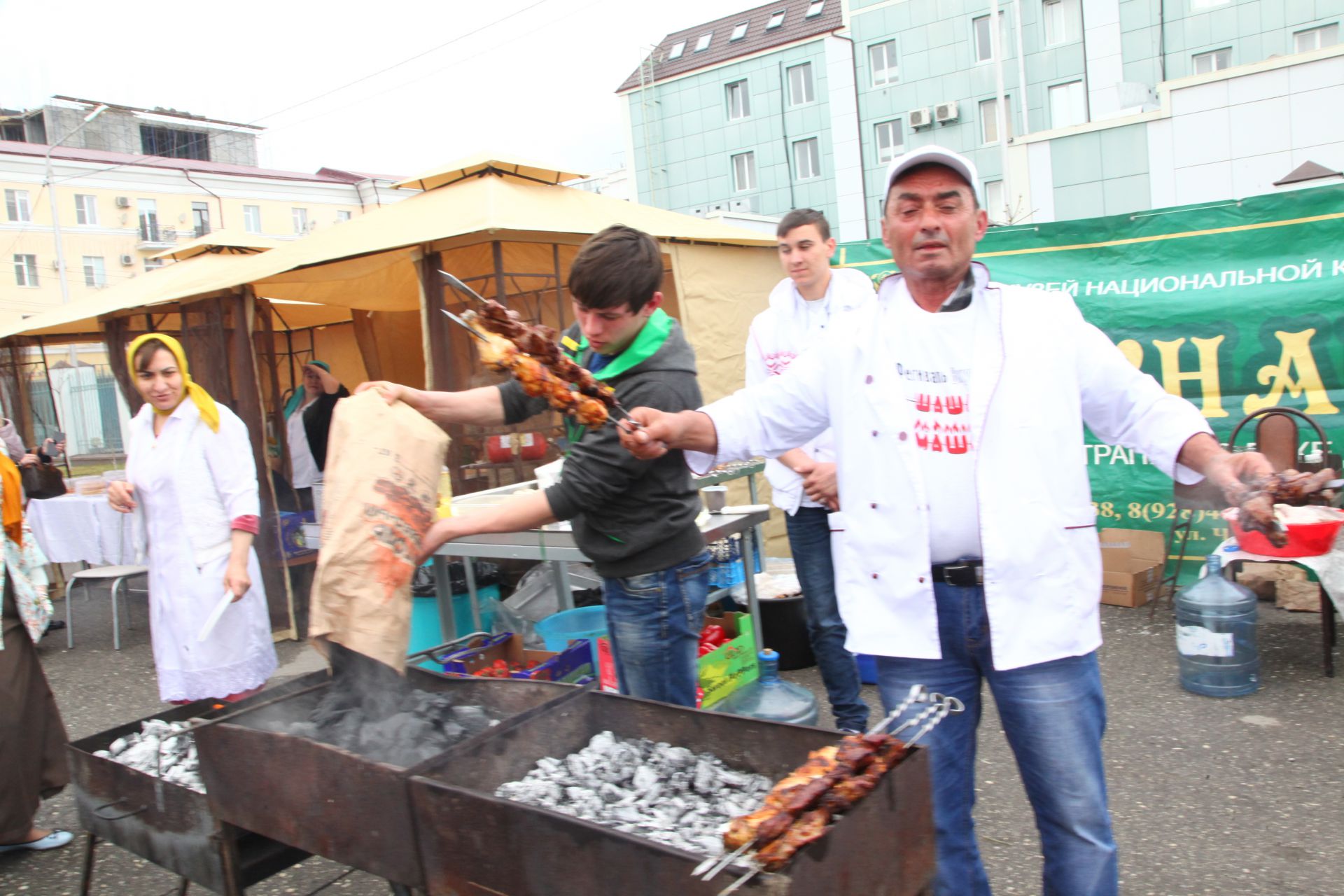 Шашлык машлык грозный. Фестиваль шашлык машлык в Грозном. Фестиваль шашлык машлык в Грозном 2021.