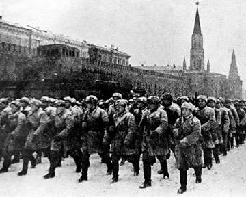 Парад на красной площади 7 ноября 1941 года фото