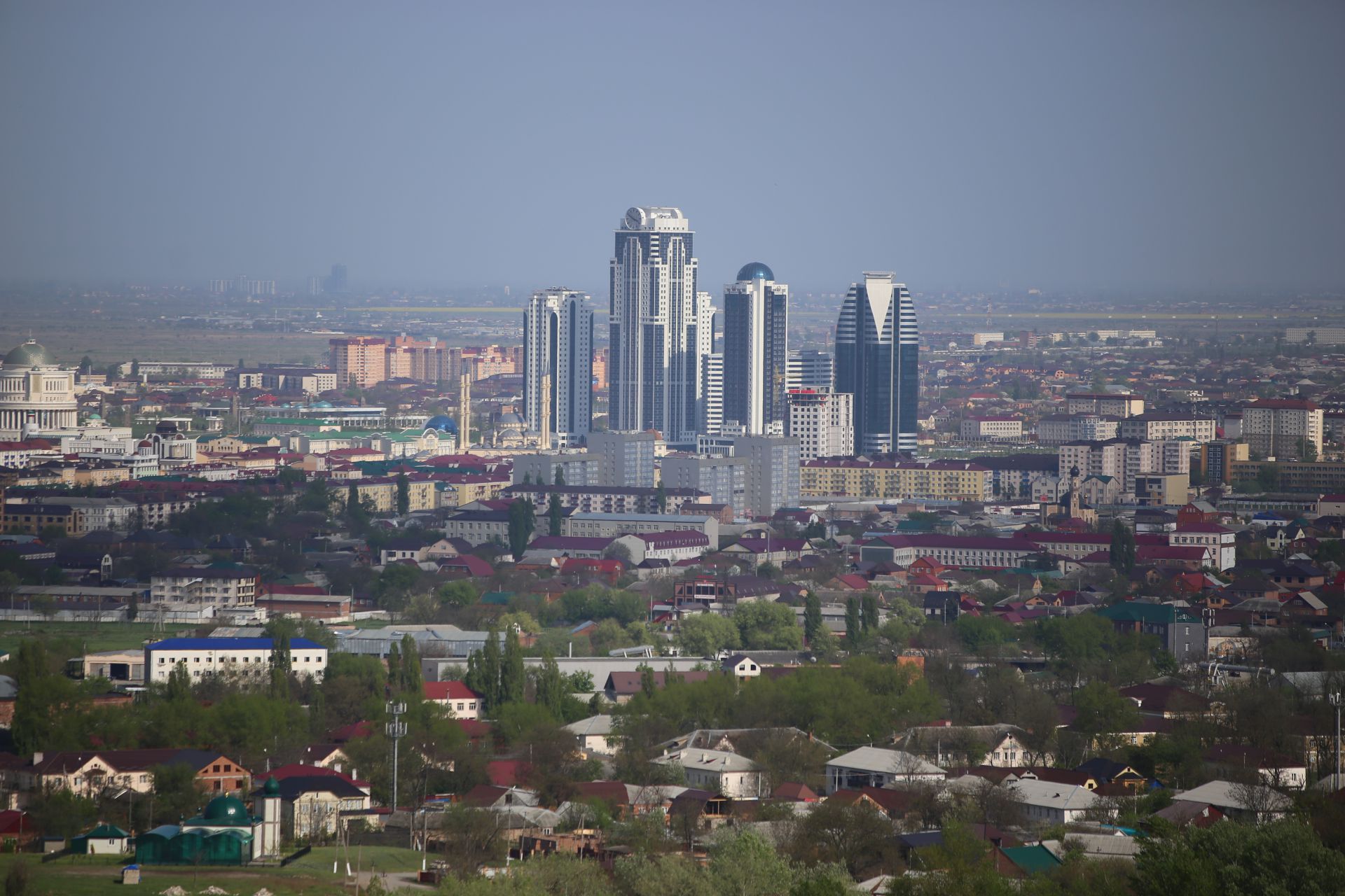 Грозный настоящем. Грозный город. 2019 Год. Грозный, Чеченская Республика. Чеченская Республика, г. Грозный, ул. дружбы народов, д. 18. Г.Грозный 2010 год.