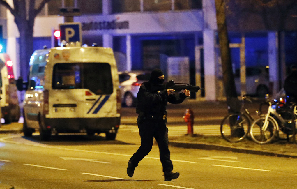 Провести нападение. Полиция Страсбурга. Полиция Алжира. Фото террориста шерифа в Страсбурге.
