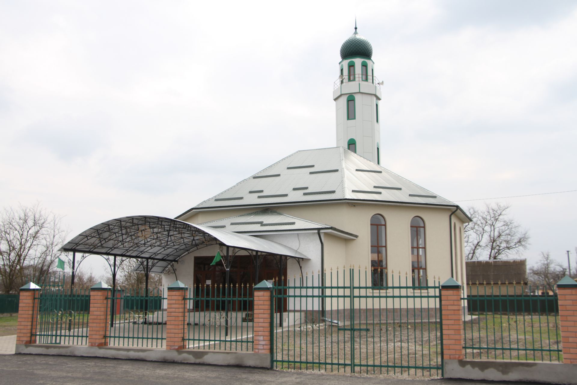 Станица шелковская мечеть. Шелковская чеченская республика. Шелковская мажатова 1б. Шелковская црб чеченская республика. Р.