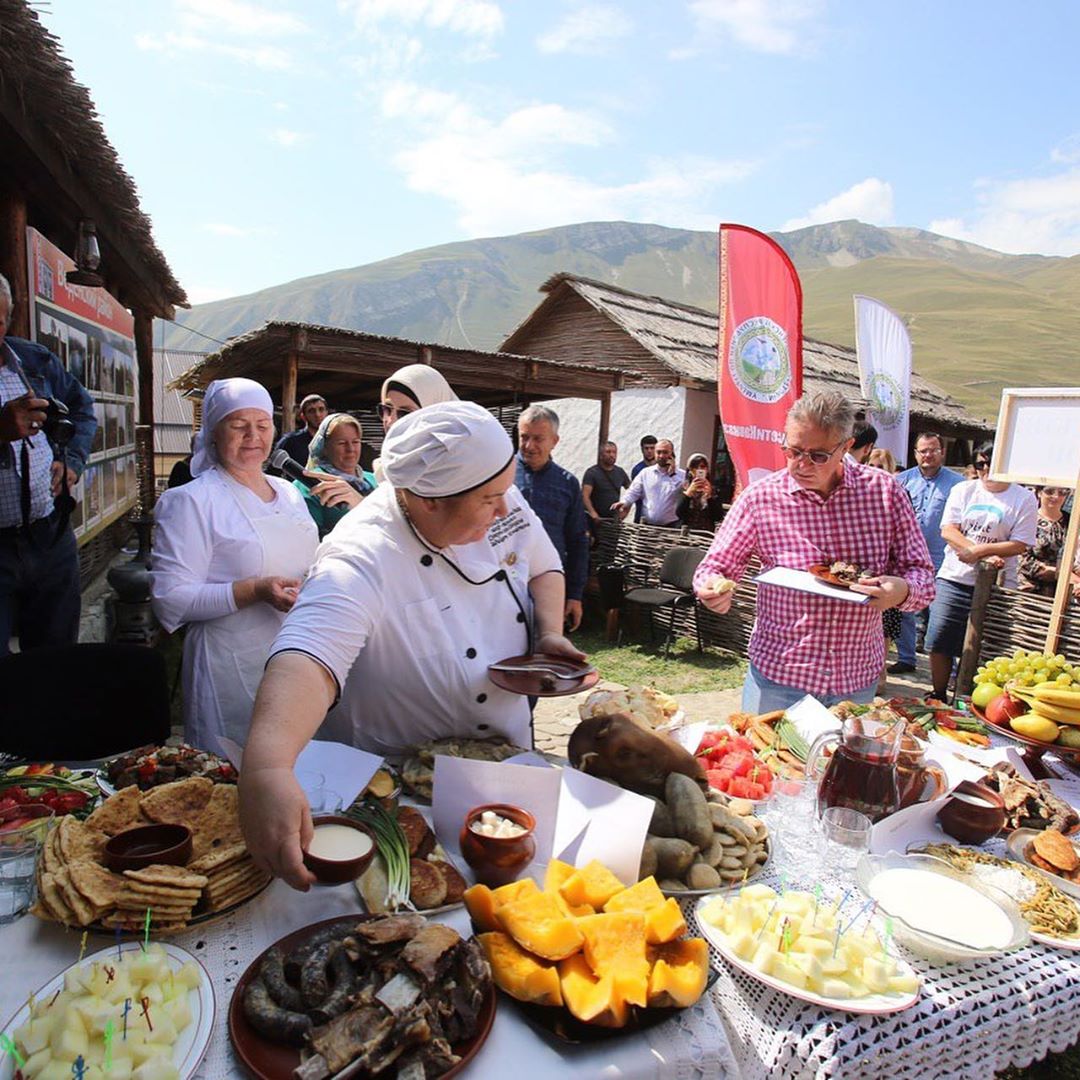Еда чеченцев. Фестиваль кавказской кухни. Национальные блюда Чечни. Чеченская Национальная кухня. Гастрономический туризм в Чечне.