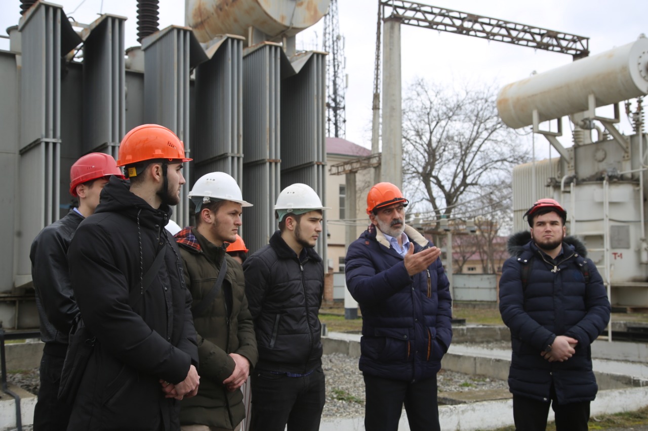 Ггнту грозный. ГГНТУ институт энергетики. ГГНТУ 2020. Трансмаш подстанция Грозный. Грозненская нефть.