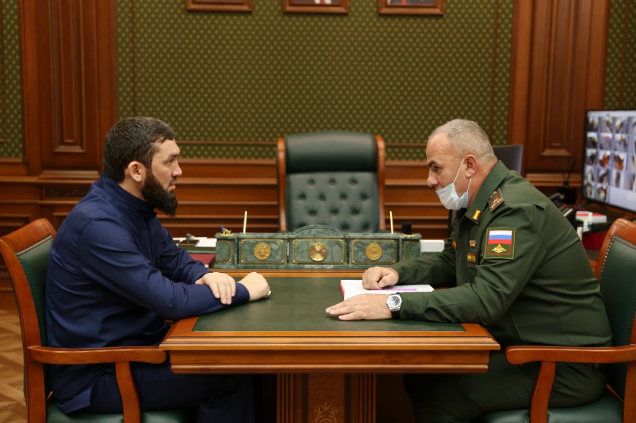 Председатель парламента чеченской республики. Магомед Хожахмедович Даудов. Председатель парламента ЧР Магомед Даудов.