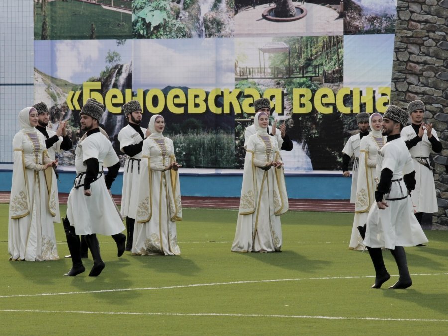 ЧЕЧНЯ. Глава ЧР посетил фестиваль народного творчества «Беноевская весна-2021»