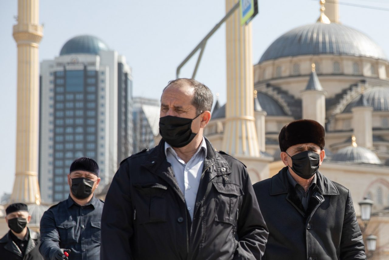 светомузыкальный фонтан в грозном. грозненский фонтан. арма 3 штурм грозного. грозный режим. грозный режим.