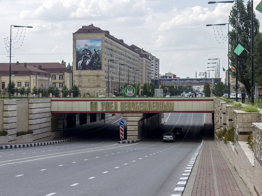 В тоннеле по проспекту Кадырова установят мультимедийные экраны |  23.07.2021 | Грозный - БезФормата