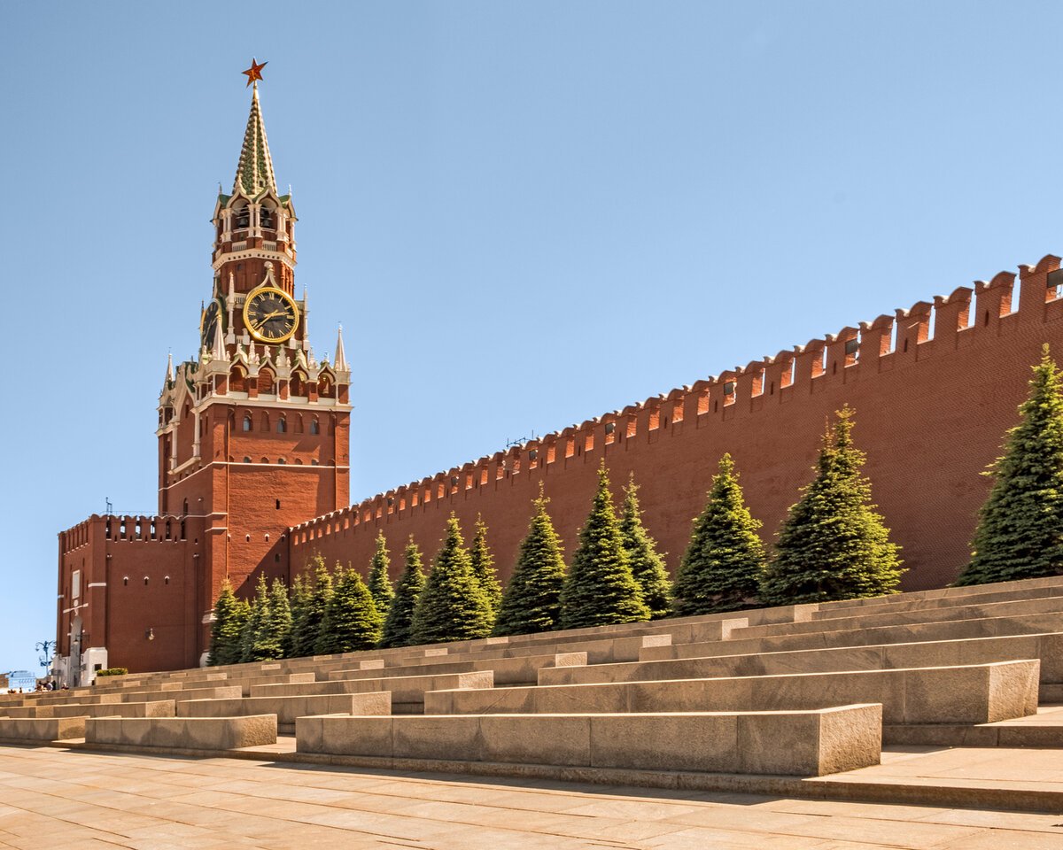 Красный кремль в москве
