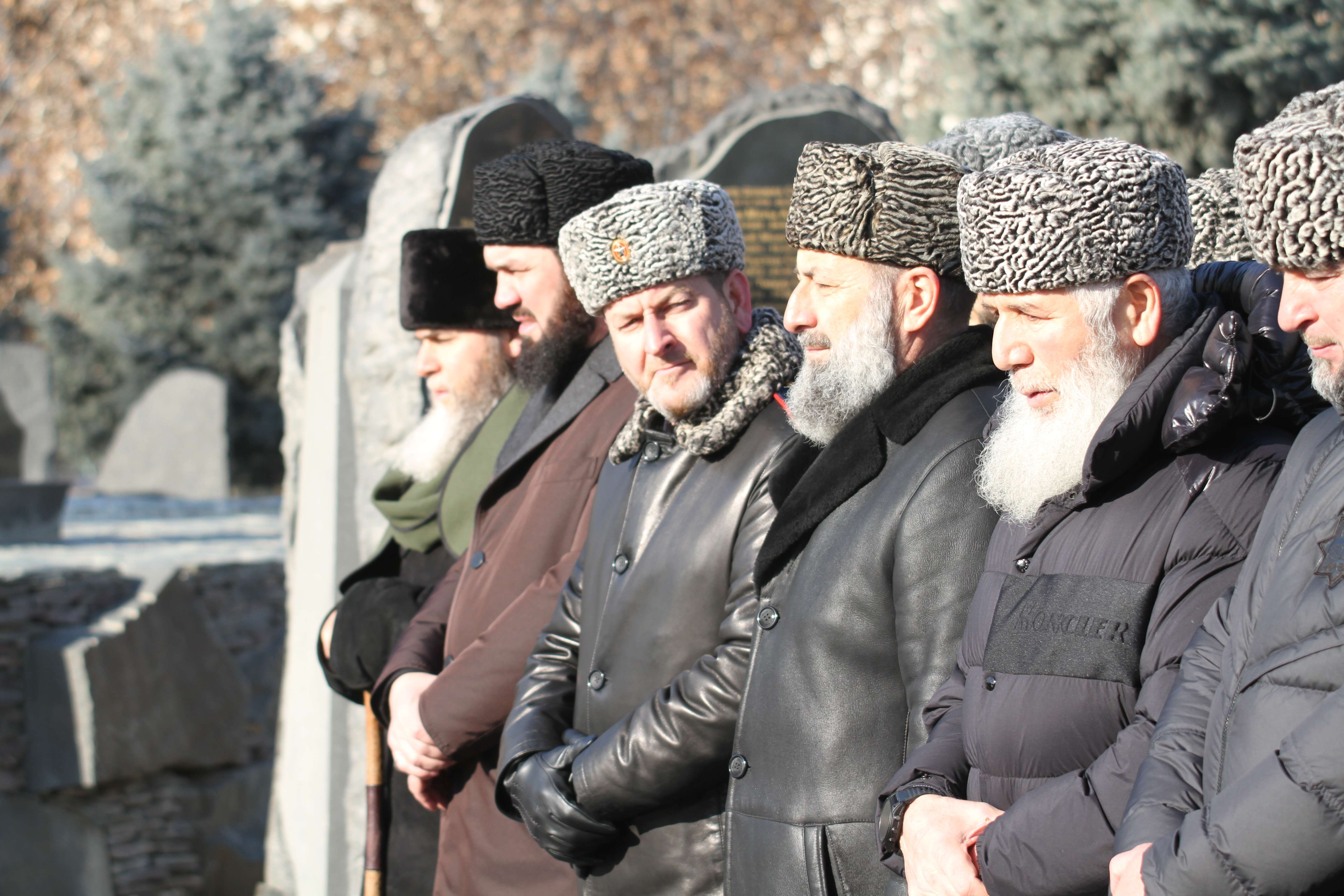 Время в грозном сегодня. СОБР Ахмат Грозный. Фото Грозного сейчас. Чеченцы картинки. Чеченская Республика.