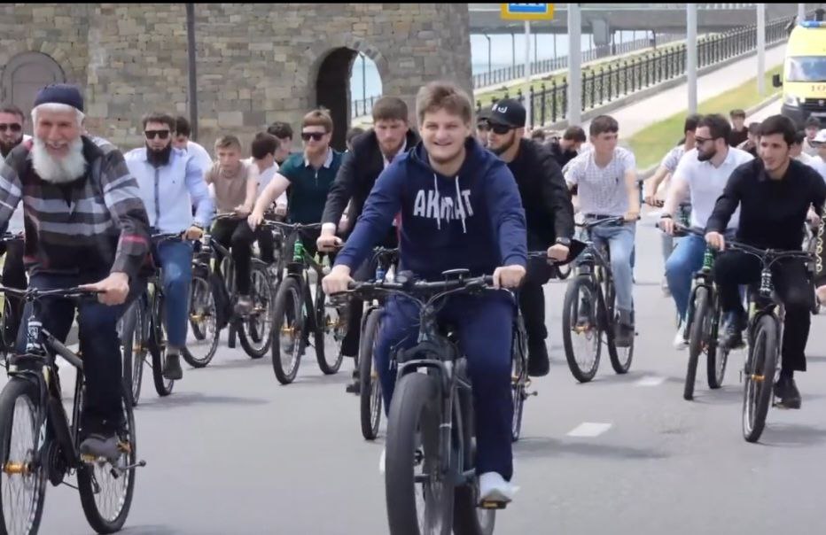 ЧЕЧНЯ. В Грозном прошла Всероссийская массовая велогонка