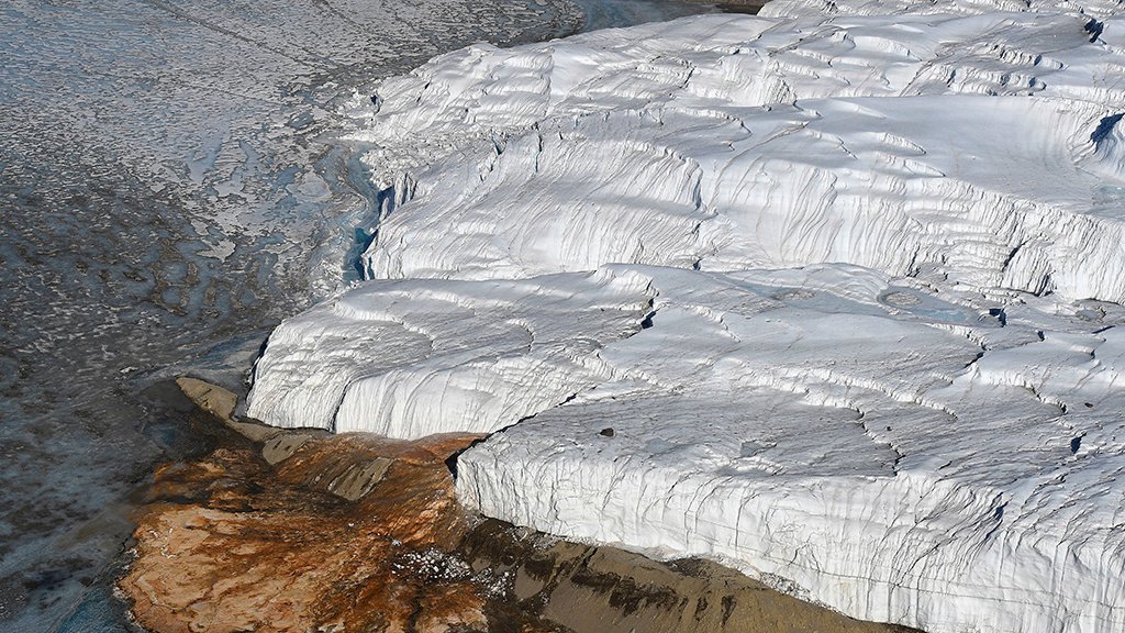 Морской лед в Антарктике сократился до минимума